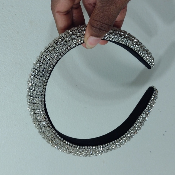 Beautiful Crystal headband - Picture 2 of 2